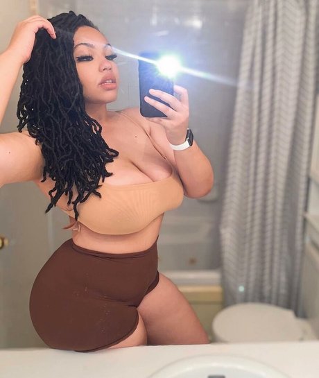 Tanya Mayenge hot pornstar gallery