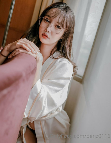 Benz Sang nudes actress pictures