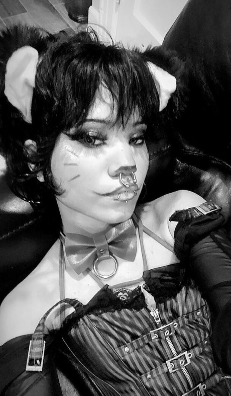 Saintsgoth best actress gallery