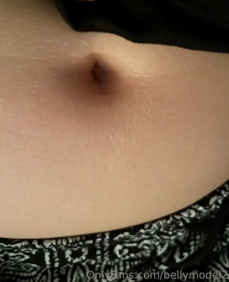 bellymodel2 naked star pictures
