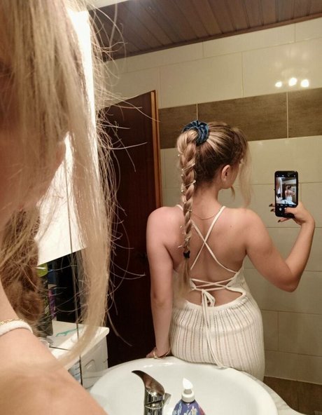 monica01 03 nudes star pictures