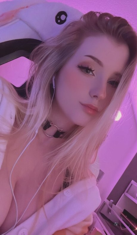 _nineer erotic pornstar pics