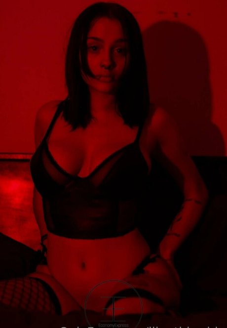 Lilgothbarbie top star pictures