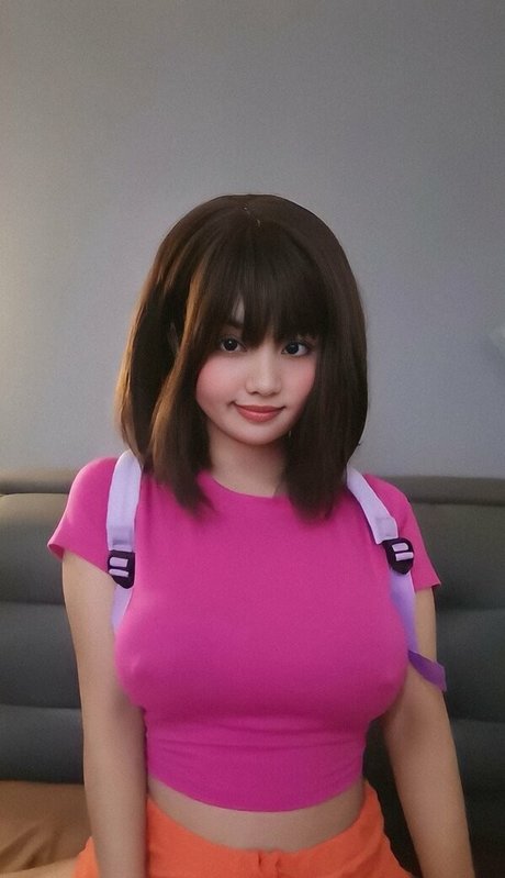 shknhdzn star naked photos