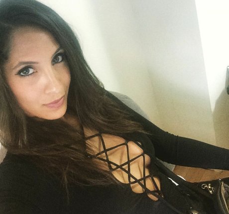 Christel Khalil art model images