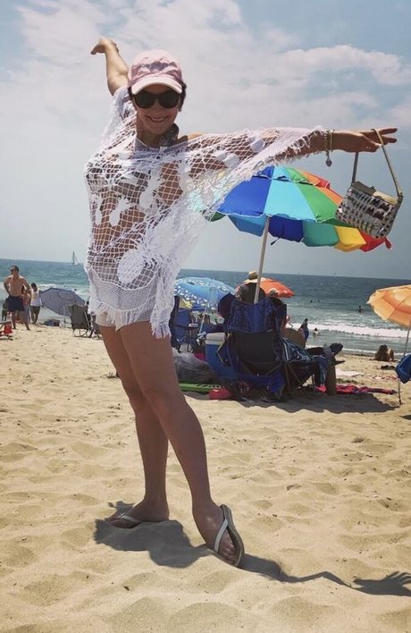 Shirley Ballas art actress picture