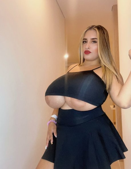 Darli Karina nude pornstar pic