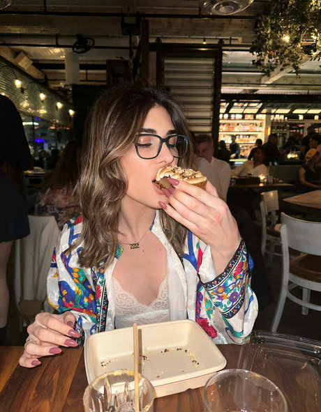 sweetbutsavvy sexy pornstar pictures