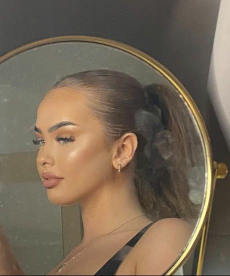 Neave Dare pornstar nudes archive