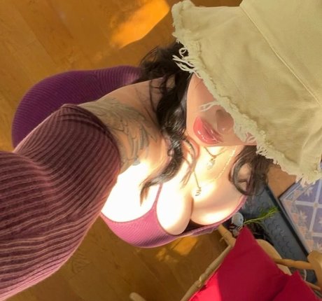 Laney Baby porn model pics