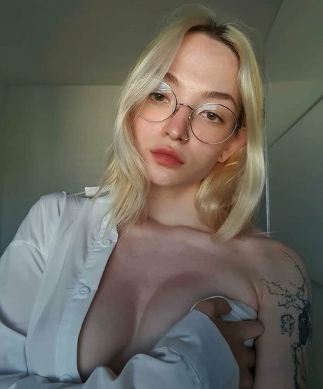 akchoriii beautiful star img