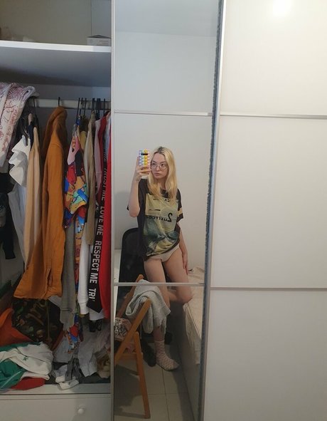 akchoriii xxx model img