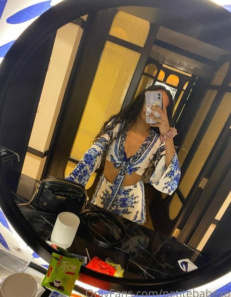 petitebabexo model perfect photo