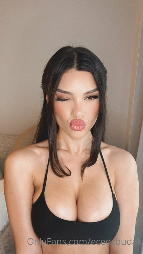 Eceozbudak model hd img