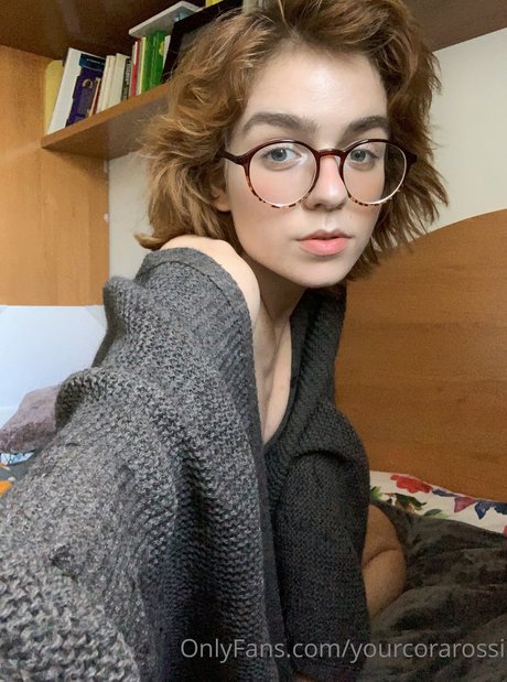 Cora Rossi exclusive pornstar images