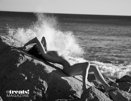 Glorydayzzz high quality model image