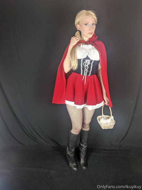 Ikuy Cosplayer high quality model photos