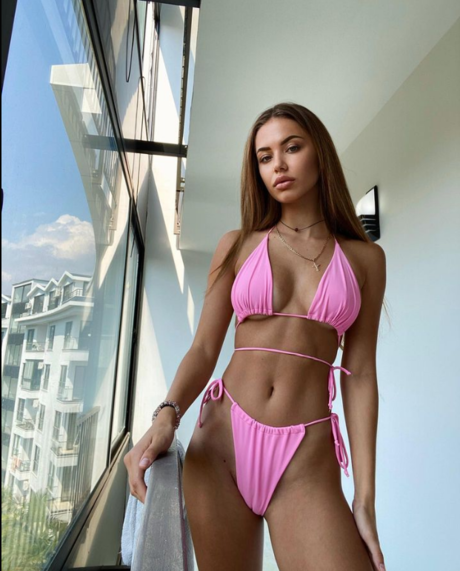 Mia Ricci star erotic pictures