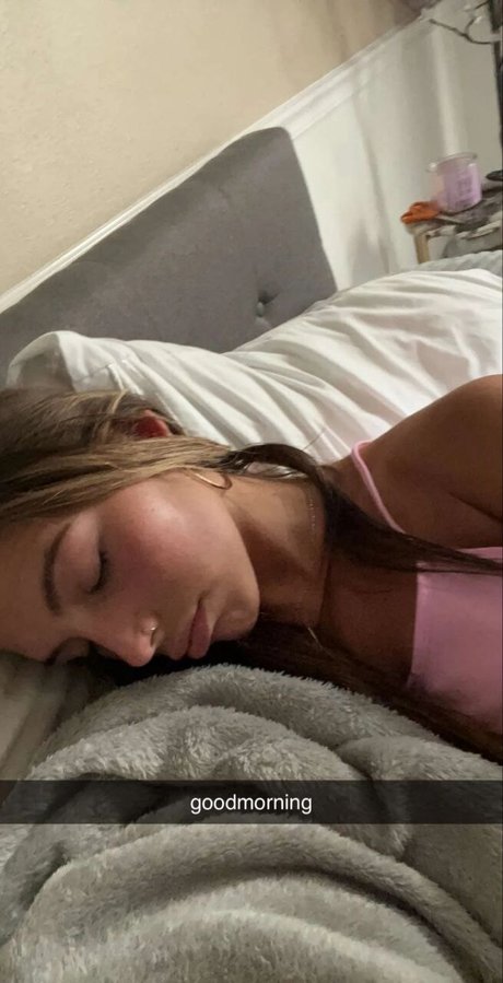 Jordan Beckham sexy actress pictures