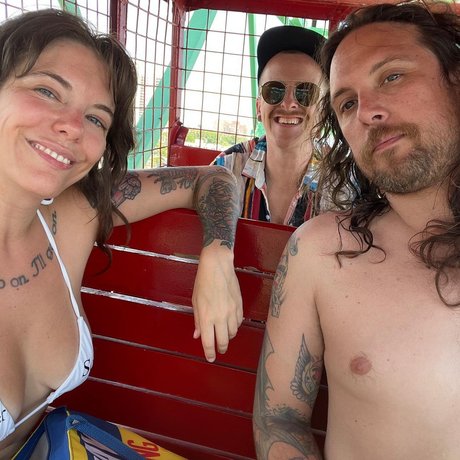 eating onlyfans nude gallery