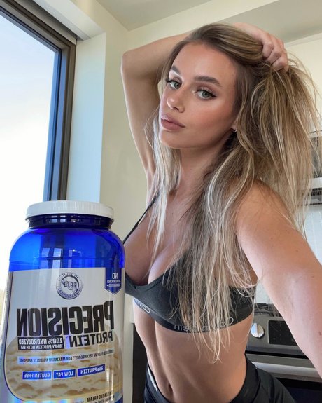 Hailey Grice art model images