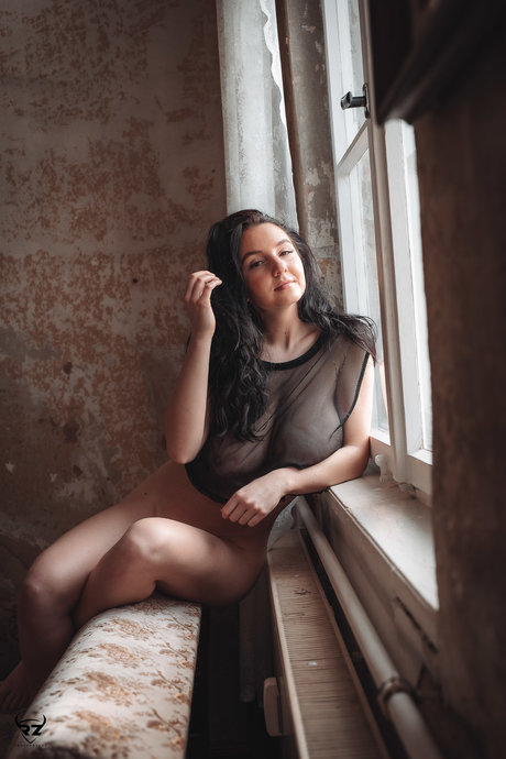 Laurine model exclusive pictures