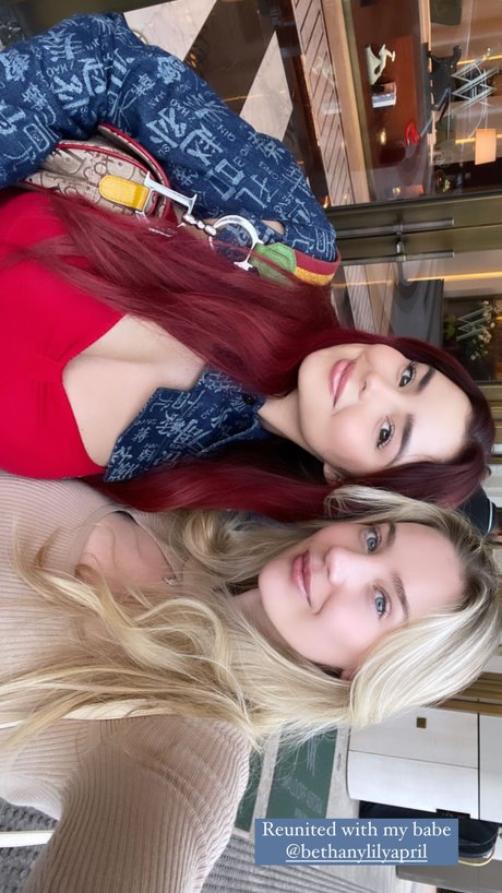 Demi Rose_ xxx model pics