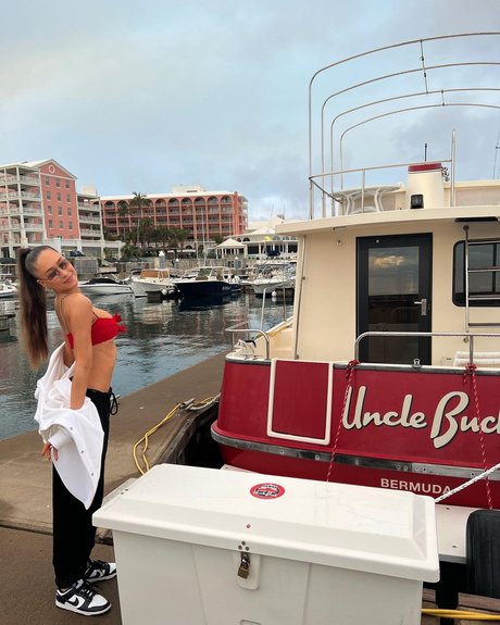 Elsie Hewitt nice model photo