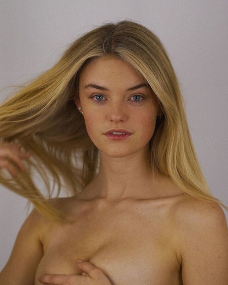 big tits couple onlyfans art naked photos