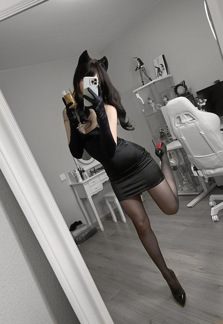 Candy Ball beautiful actress img