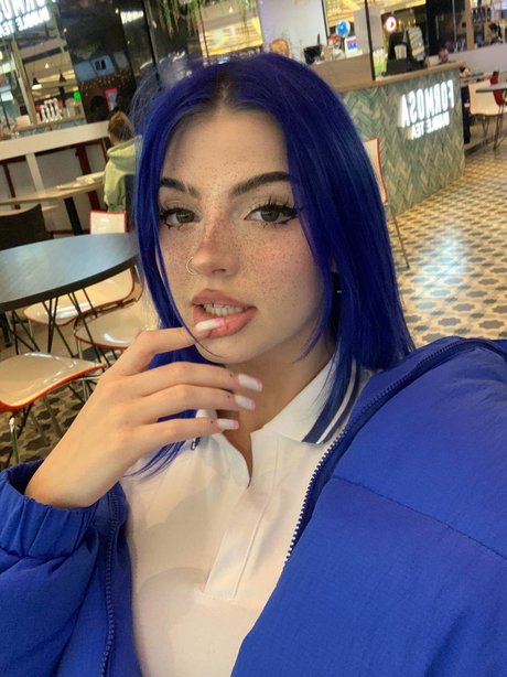 Annfigma_ star erotic pics