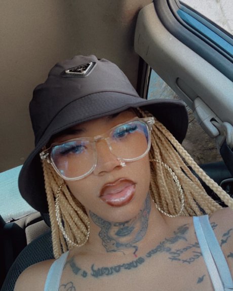 Cynthia Rose_ hot model photo