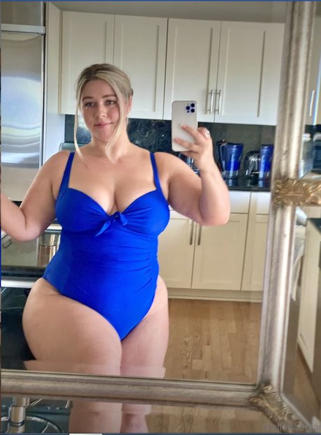 Ellana Bryan star erotic picture