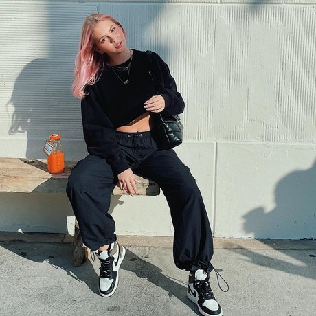 Jordyn Jones hot model pics