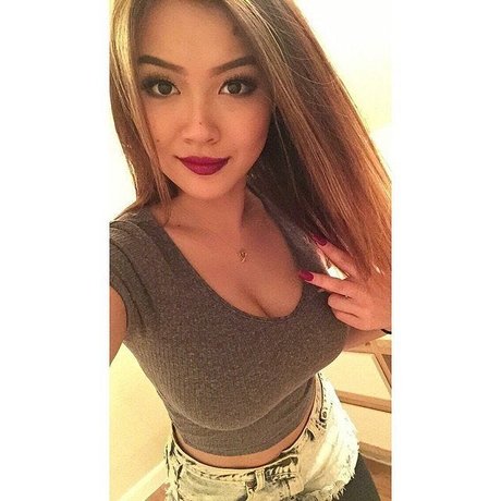 Vicki Li star adult img