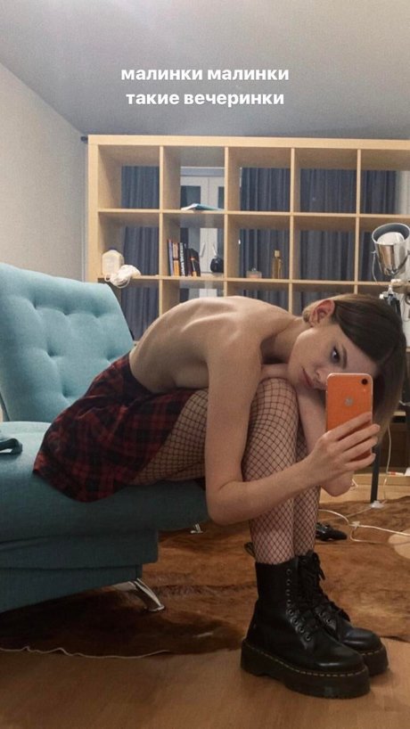 Kira Rausch nice model pictures