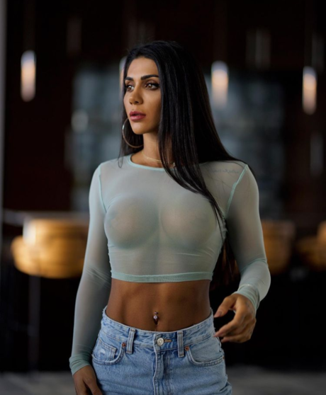 Deniz Saypinar art star pic