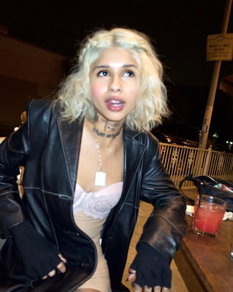 female muscle onlyfans beautiful img