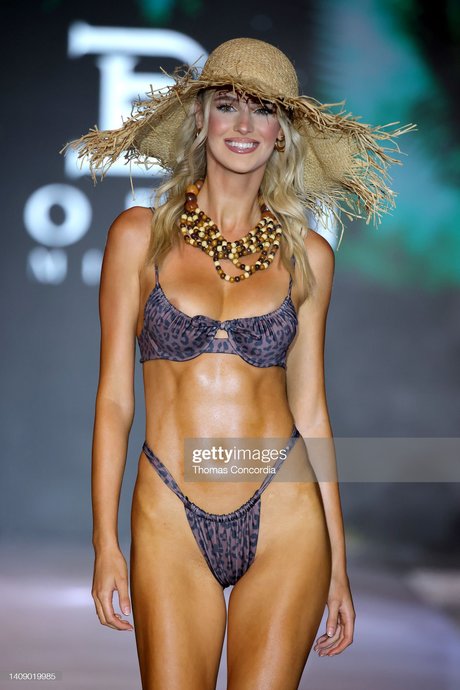 Veronika Rajek xxx actress galleries