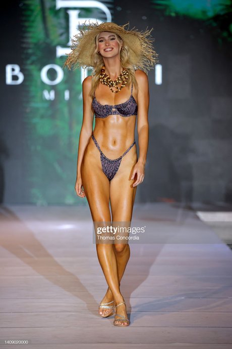 Veronika Rajek hd model pictures