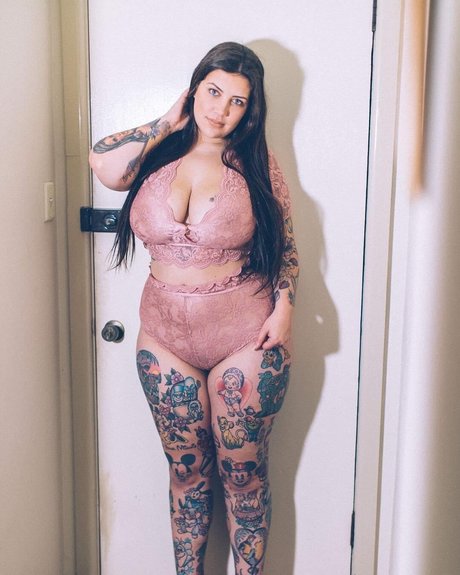 Nikki Hunter_ model erotic photos