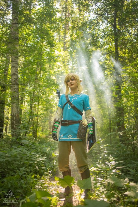 Adamae Dono sexy pornstar img