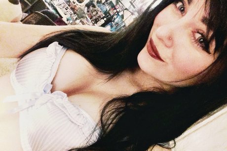 Elyse Summer exclusive actress pics