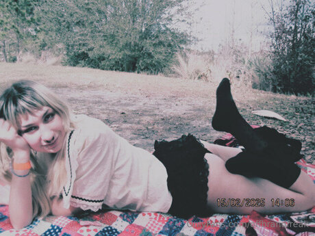 Offbrandfreak model exclusive photo