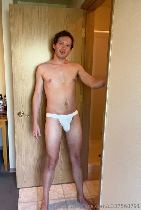 U337568791 star nudes picture