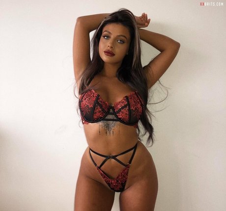 Chloe Elizabeth exclusive actress archive