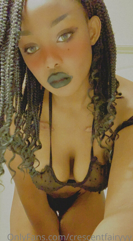 Crescent Fairy star nude pic