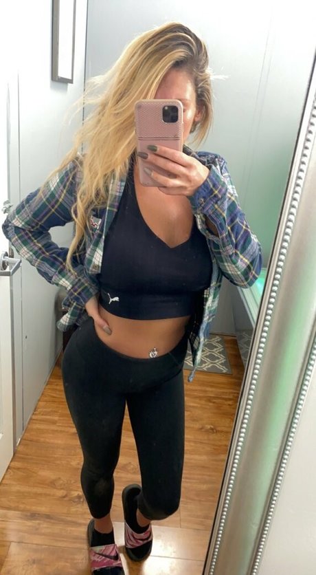 dontbaeme model top images