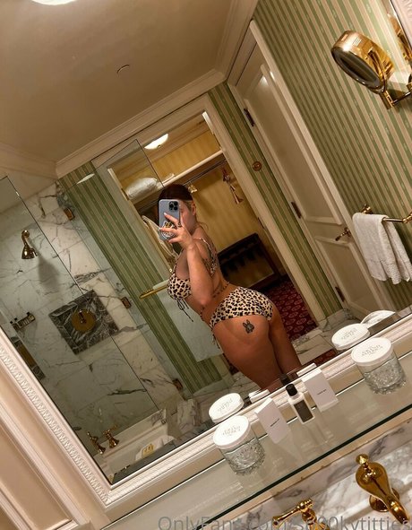 Sp00kytitties star sex pic