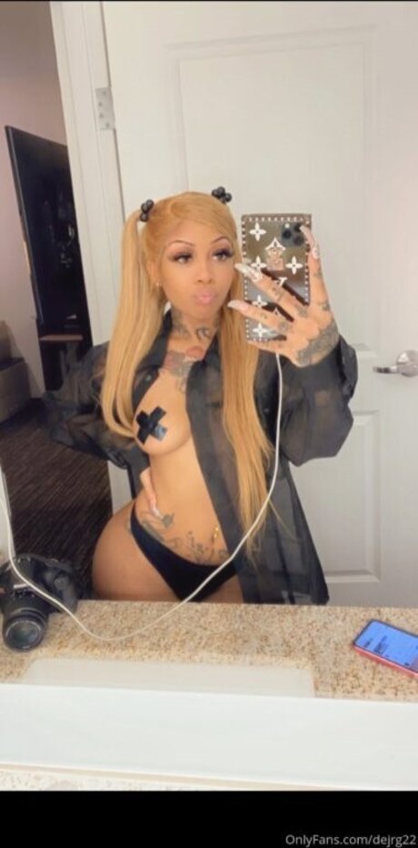 dejrg22 star erotic photos